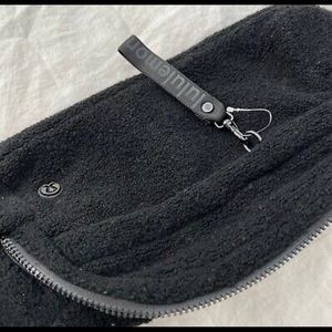 New with Tag rare find lululemon black Sherpa fleece fabric soft and cozy